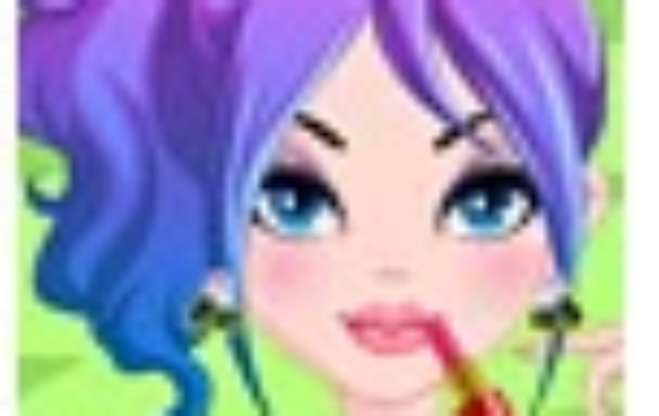 靓丽女孩做美容