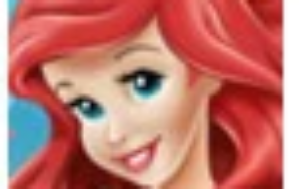 人鱼公主和宝贝玩耍