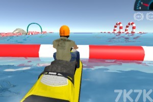 《特技摩托艇大赛》游戏截图3 《特技摩托艇大赛》游戏截图3