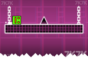 《怪脸方块向前冲2》游戏截图2 《怪脸方块向前冲2》游戏截图2