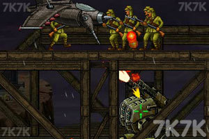 《合金前线3无敌选关版》游戏截图6 《合金前线3无敌选关版》游戏截图6