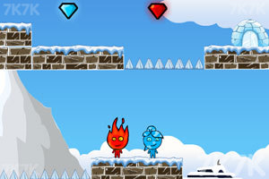 《森林冰火人大冒险》游戏截图2 《森林冰火人大冒险》游戏截图2