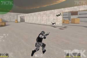 《反恐精英最新版》游戏截图1 《反恐精英最新版》游戏截图1