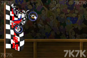 《特技摩托》游戏截图8 《特技摩托》游戏截图8