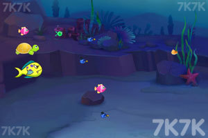 《大鱼吃小鱼三人版》游戏截图4 《大鱼吃小鱼三人版》游戏截图4