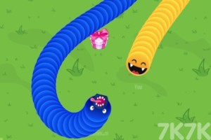 《贪吃蛇升级战》游戏截图1 《贪吃蛇升级战》游戏截图1