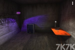 《昏暗密室逃脱》游戏截图2 《昏暗密室逃脱》游戏截图2