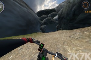 《山地自行车越野》游戏截图2 《山地自行车越野》游戏截图2