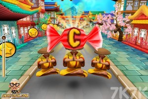 《愤怒奶奶玩跑酷游日本》游戏截图4 《愤怒奶奶玩跑酷游日本》游戏截图4