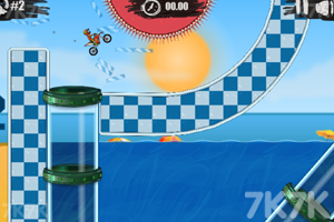 《摩托障碍挑战赛5》游戏截图3 《摩托障碍挑战赛5》游戏截图3