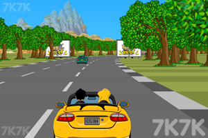 《疯狂赛道飞车》游戏截图2 《疯狂赛道飞车》游戏截图2