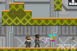 《外星猎手》游戏截图1 《外星猎手》游戏截图1