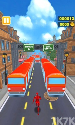 《钢铁英雄跑酷》游戏截图1 《钢铁英雄跑酷》游戏截图1