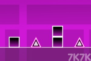 《几何冲刺》游戏截图2 《几何冲刺》游戏截图2