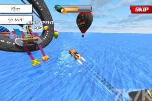 《超级英雄特技赛车》游戏截图3 《超级英雄特技赛车》游戏截图3