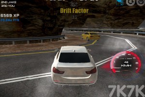 《公路汽车赛》游戏截图2 《公路汽车赛》游戏截图2