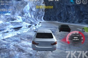 《公路汽车赛》游戏截图4 《公路汽车赛》游戏截图4