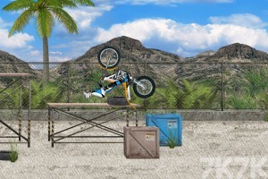 《摩托障碍大赛2》游戏截图4 《摩托障碍大赛2》游戏截图4