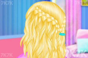 《安娜的短发工作室》游戏截图3 《安娜的短发工作室》游戏截图3