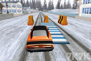 《汽车特技挑战赛》游戏截图2 《汽车特技挑战赛》游戏截图2