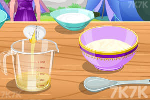 《制作甜甜蓝莓松饼》游戏截图3 《制作甜甜蓝莓松饼》游戏截图3