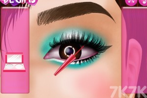 《女孩的精致眼妆》游戏截图1 《女孩的精致眼妆》游戏截图1