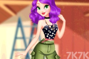 《双胞胎阁楼换装》游戏截图2 《双胞胎阁楼换装》游戏截图2