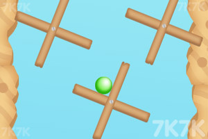 《小球旋转进洞》游戏截图3