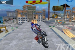 《飞驰的摩托》游戏截图4 《飞驰的摩托》游戏截图4