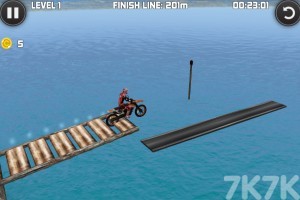 《极限摩托挑战》游戏截图4 《极限摩托挑战》游戏截图4