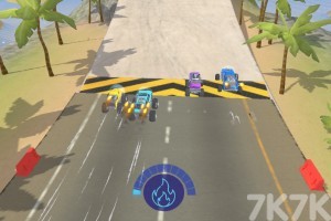 《组装大脚车》游戏截图1 《组装大脚车》游戏截图1