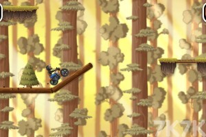 《山地摩托探险赛》游戏截图1 《山地摩托探险赛》游戏截图1